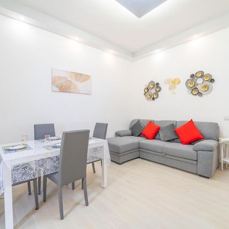 Domo Nora 2 Apartment Olbia Bagian luar foto