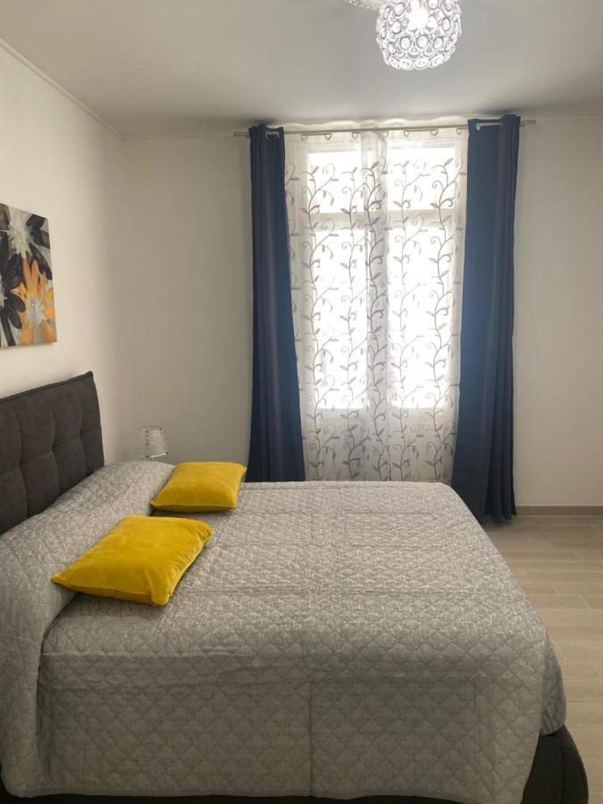 Domo Nora 2 Apartment Olbia Bagian luar foto
