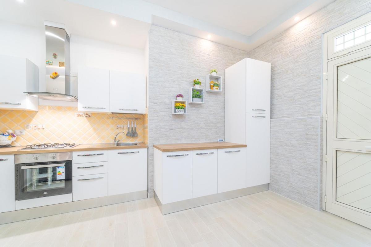 Domo Nora 2 Apartment Olbia Bagian luar foto