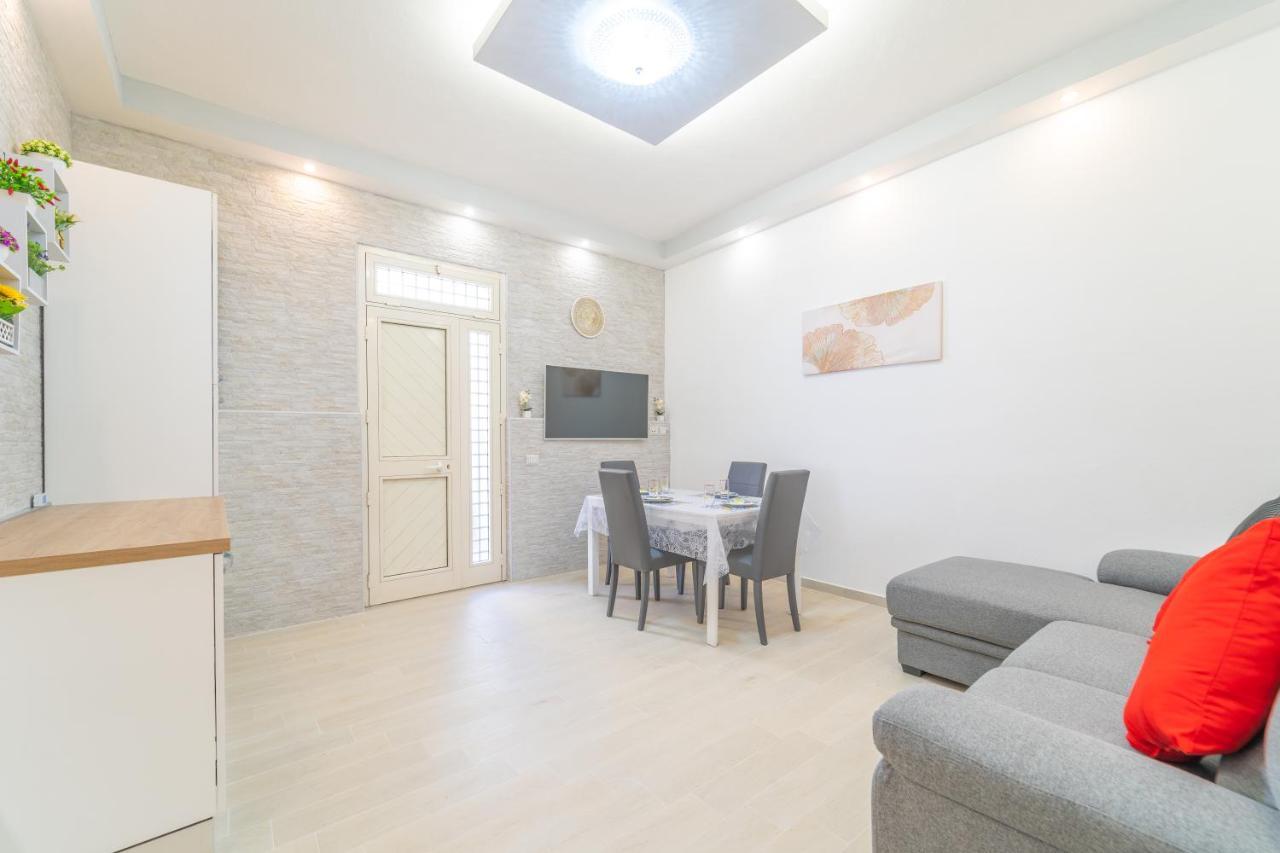 Domo Nora 2 Apartment Olbia Bagian luar foto